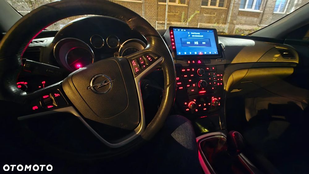 Opel Insignia 2.0 CDTI - 11
