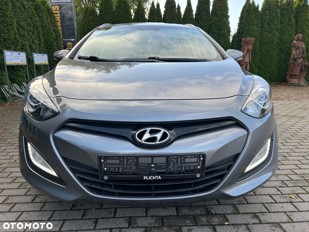 Hyundai i30 1.6 CRDi Fifa World Cup Edition - 10