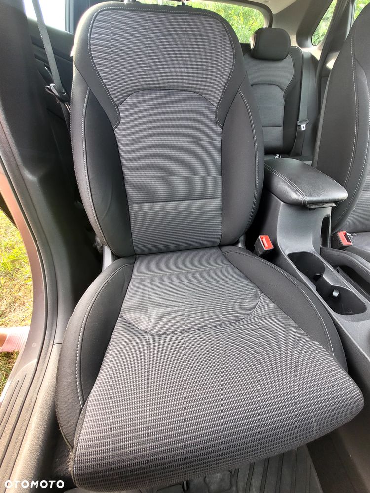 Hyundai i30 1.4 Classic + - 9