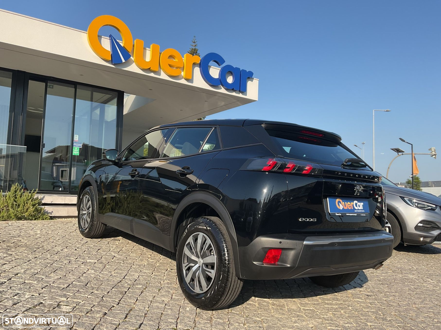 Peugeot 2008 1.2 PureTech Active Pack - 4