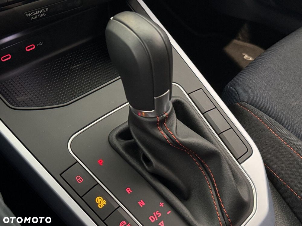 Seat Arona - 28
