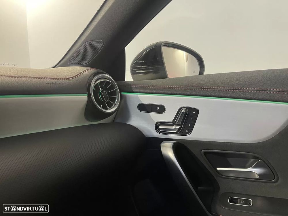 Mercedes-Benz CLA 250 e AMG Line - 38