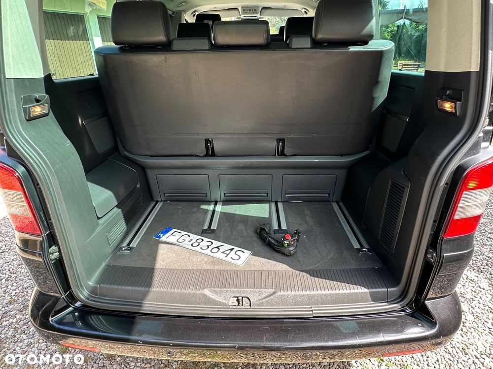 Volkswagen Multivan - 8