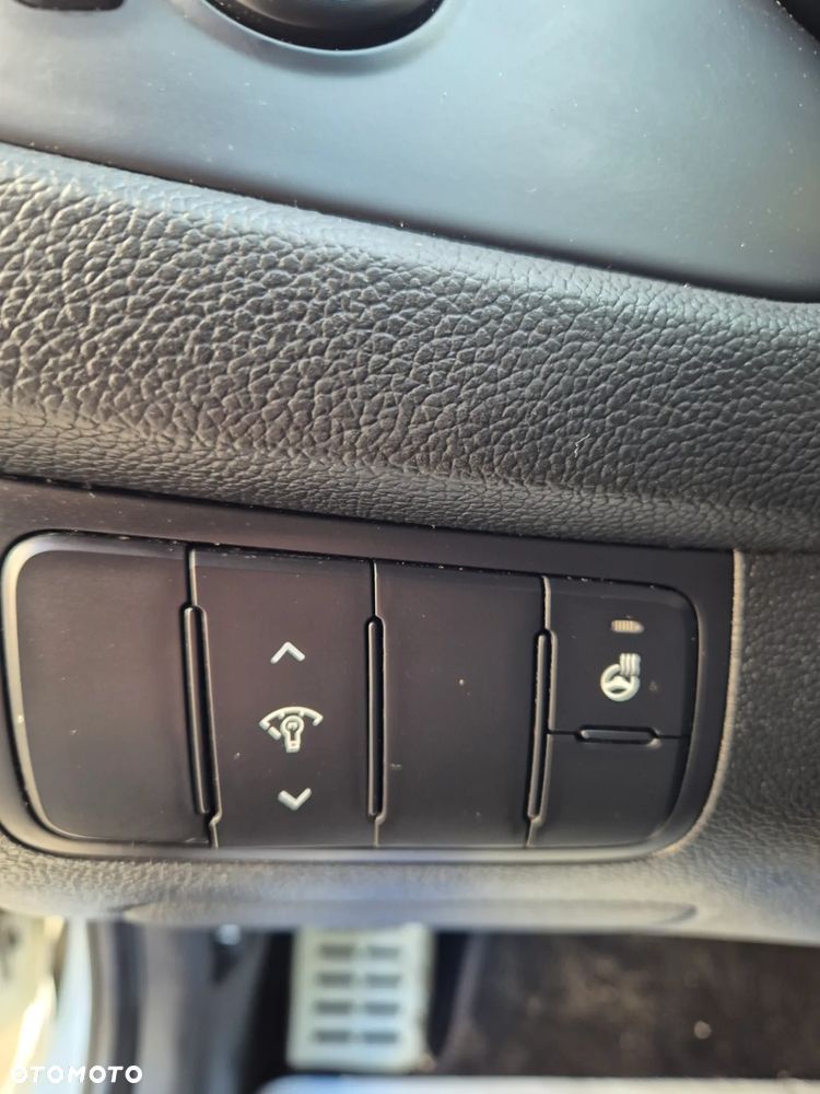 Kia Ceed 1.6 T-GDI GT - 17