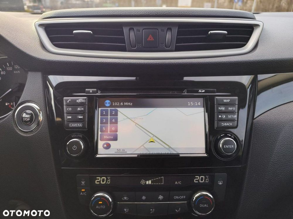 Nissan Qashqai 1.2 DIG-T N-Connecta EU6 - 17