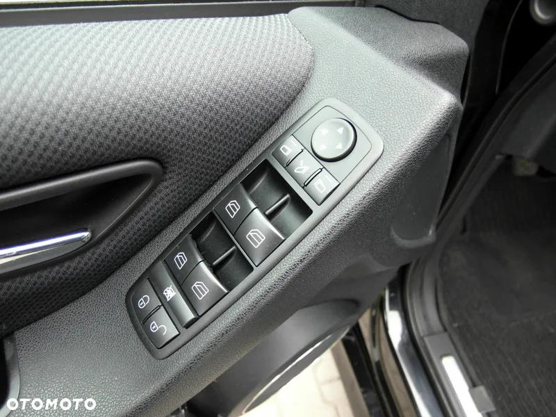 Mercedes-Benz Klasa B 180 CDI DPF Special Edition - 26