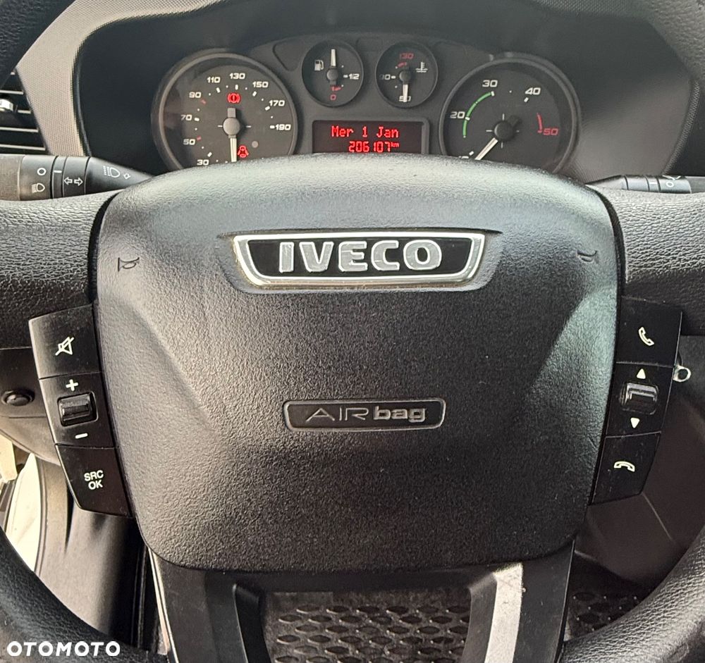 Iveco DAILY 35C15, 3.0HPI L3H2, hak 3,5t, GWARANCJA klima tempomat - 17
