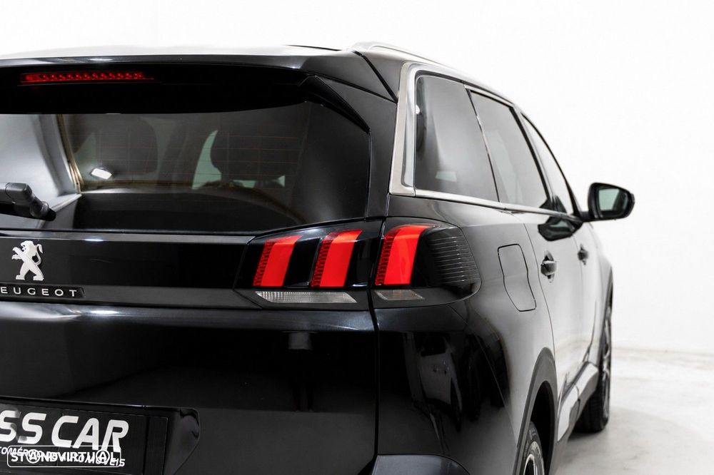 Peugeot 5008 1.2 PureTech Allure EAT8 - 8