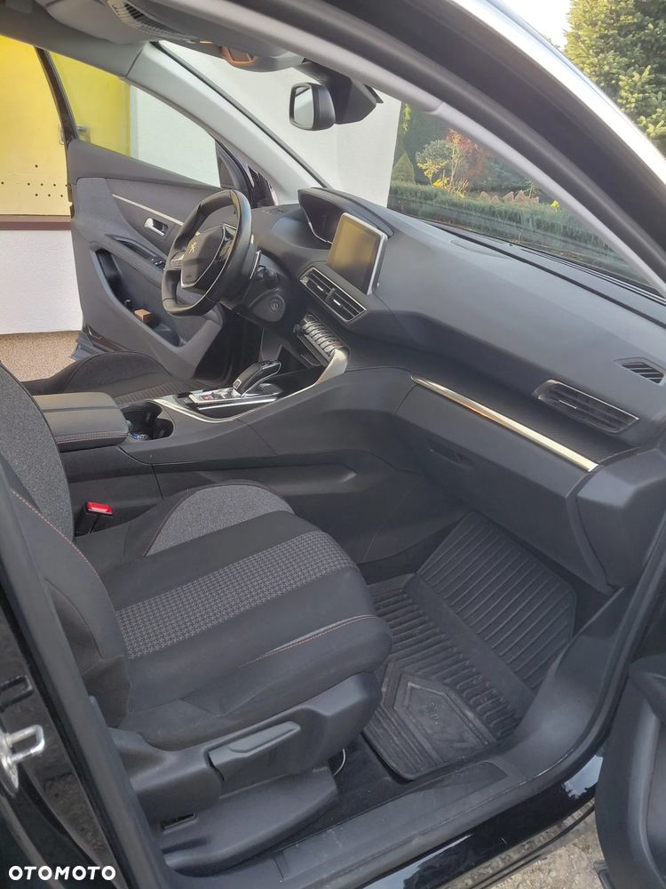 Peugeot 3008 1.2 PureTech GPF Active S&S EAT8 - 20