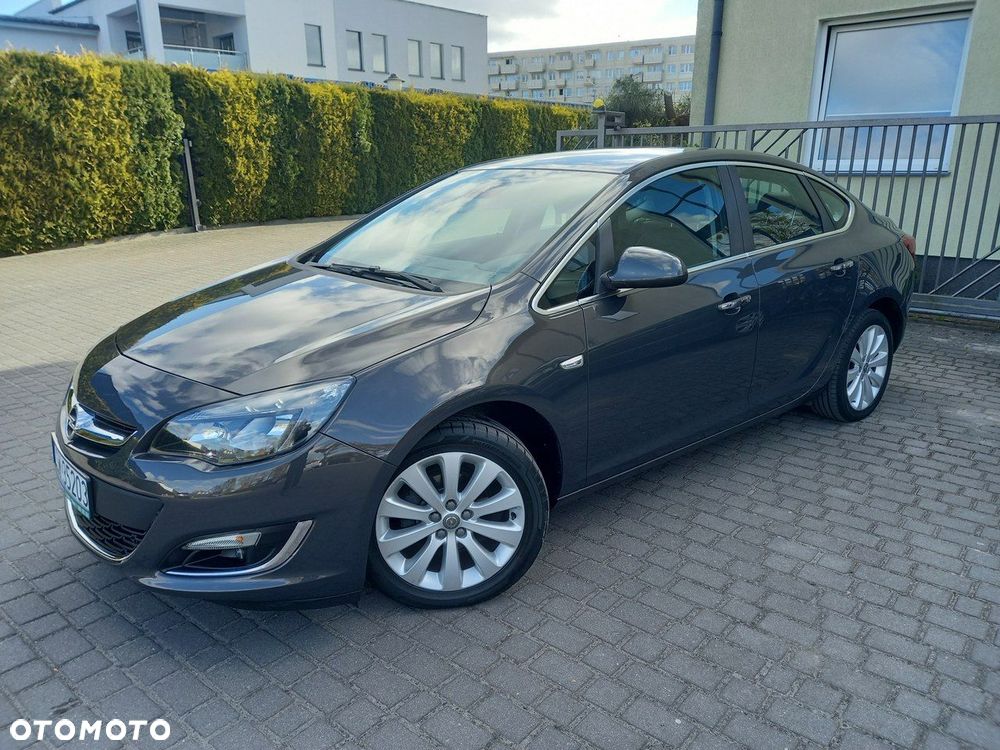 Opel Astra 1.4 Selection - 2