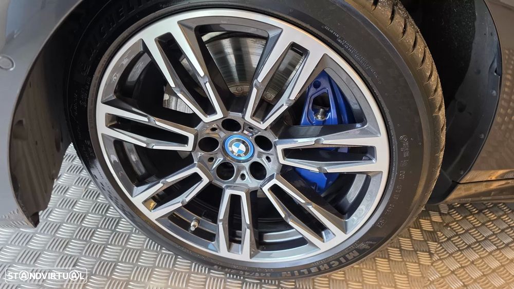 BMW i5 eDrive40 Pack Desportivo M Pro - 32