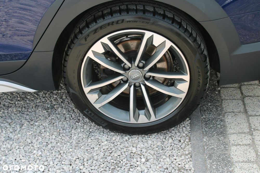 Audi A4 Allroad - 12