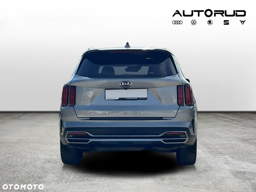 Kia Sorento - 4
