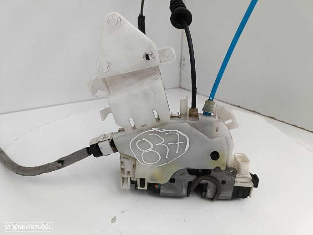 Fecho / Fechadura Porta Trás Dto Mercedes-Benz C-Class (W204) - 2
