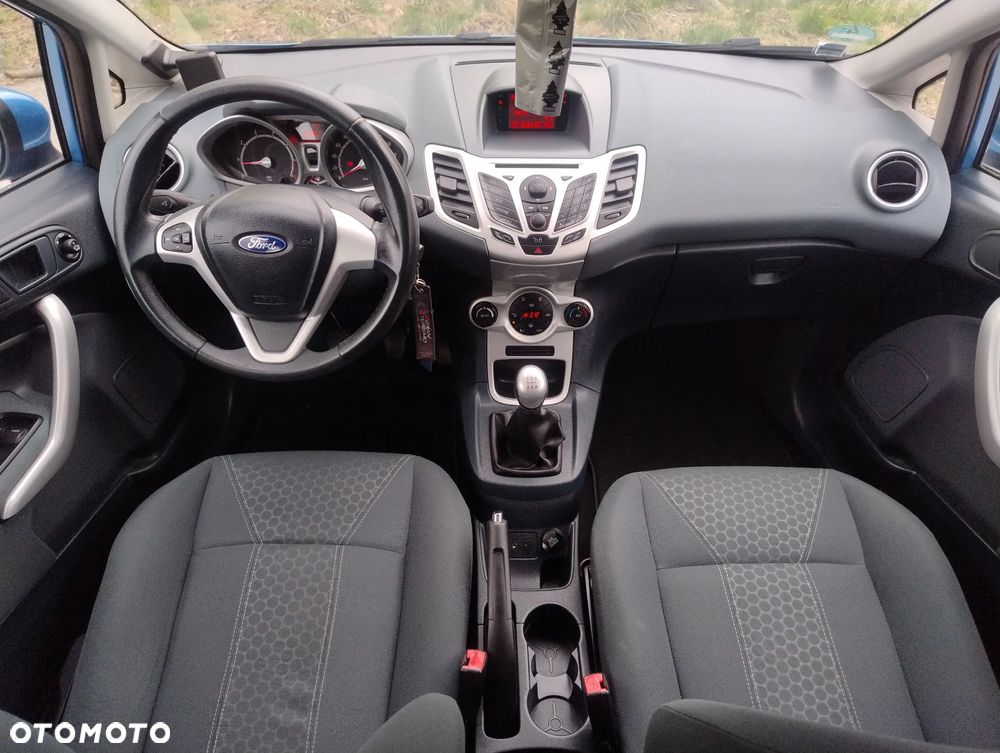 Ford Fiesta 1.4 Titanium - 32