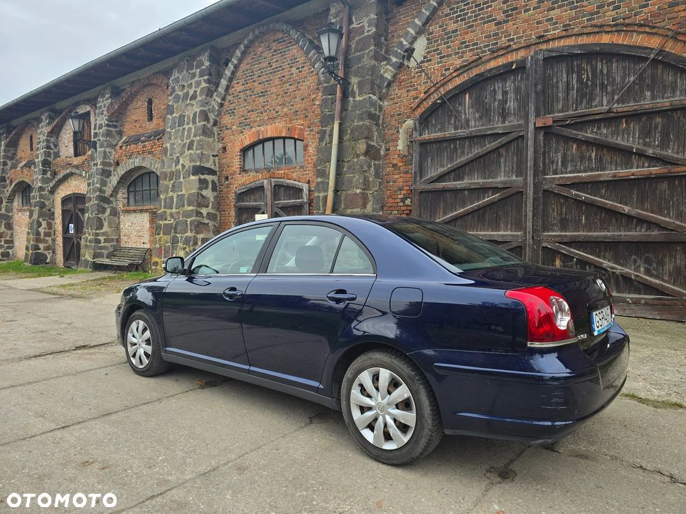 Toyota Avensis 1.8 VVT-i Luna - 7