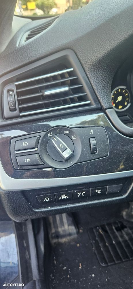 BMW Seria 5 525d xDrive AT - 12