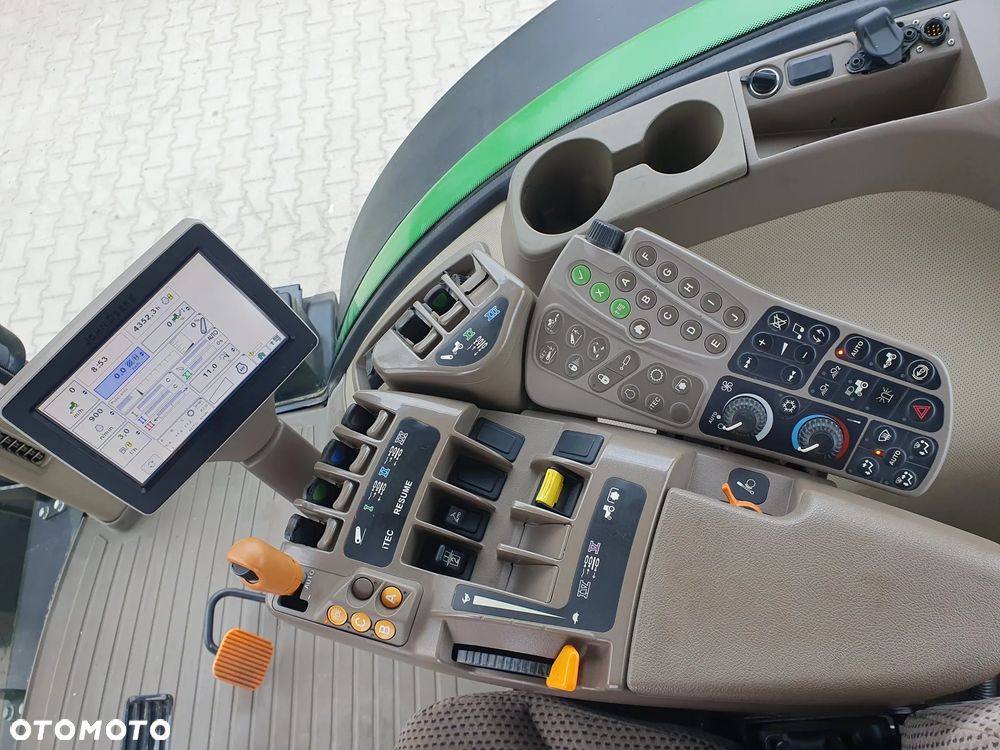 John Deere 7200 R - 13