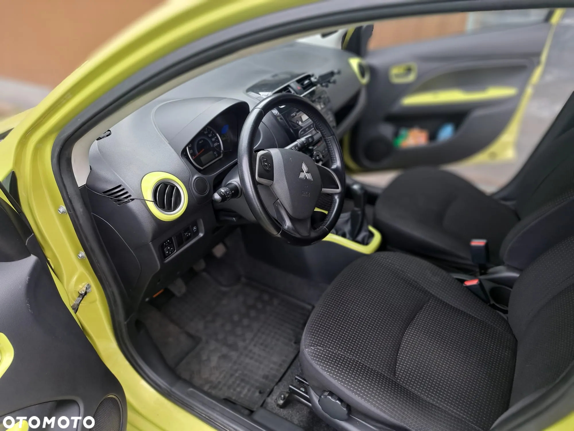 Mitsubishi Space Star 1.2 Intense - 4