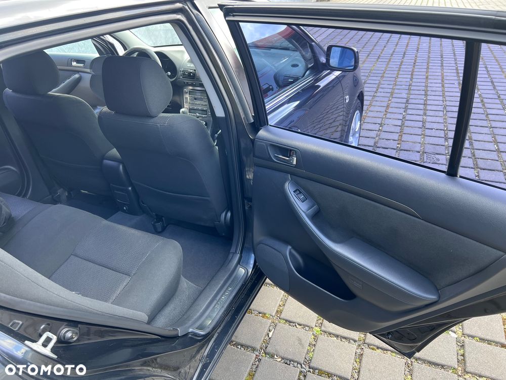 Toyota Avensis 1.8 VVT-i Sol - 16