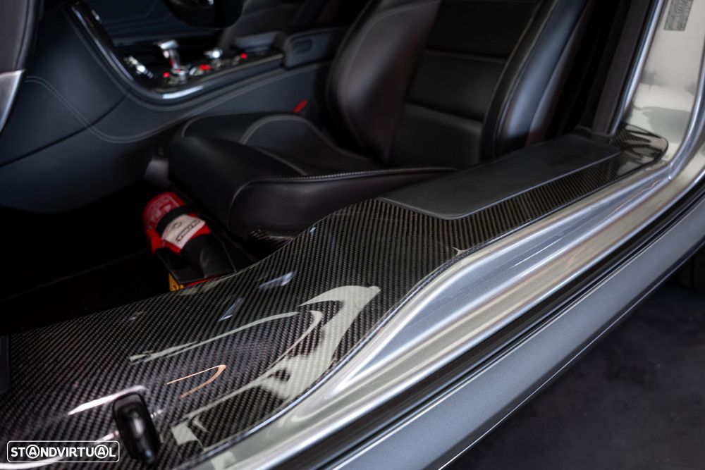 Mercedes-Benz SLS 63 AMG - 34