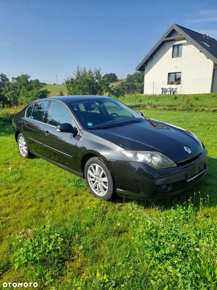 Renault Laguna dCi 150 FAP Start-Stop GT - 17