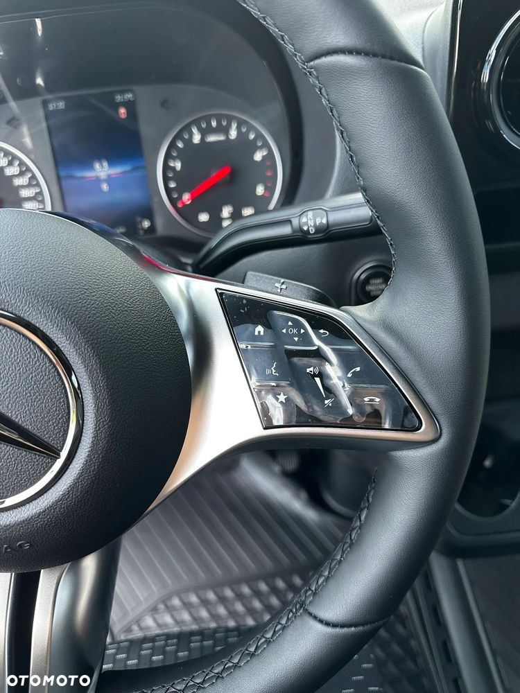 Mercedes-Benz Sprinter - 17