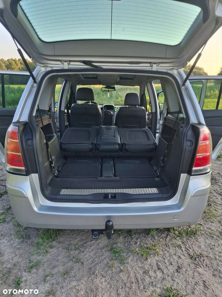 Opel Zafira 1.8 Cosmo - 9