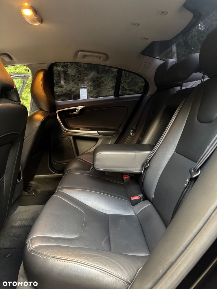 Volvo S60 D2 Drive-E Kinetic - 9