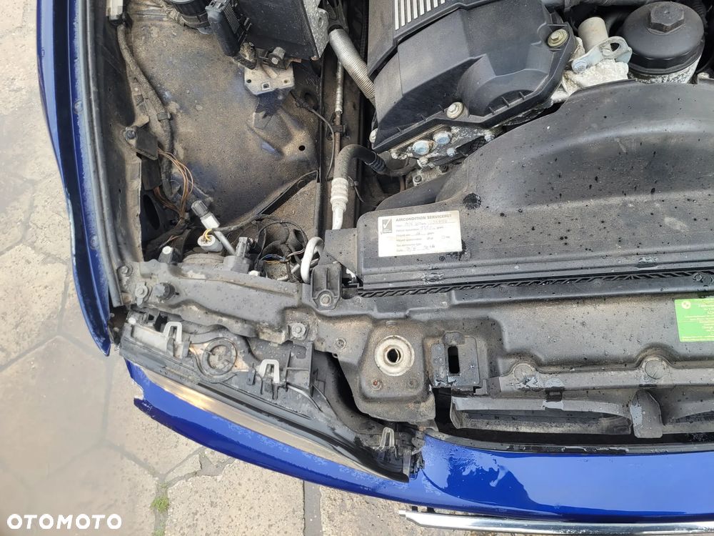 BMW Seria 5 523i - 24
