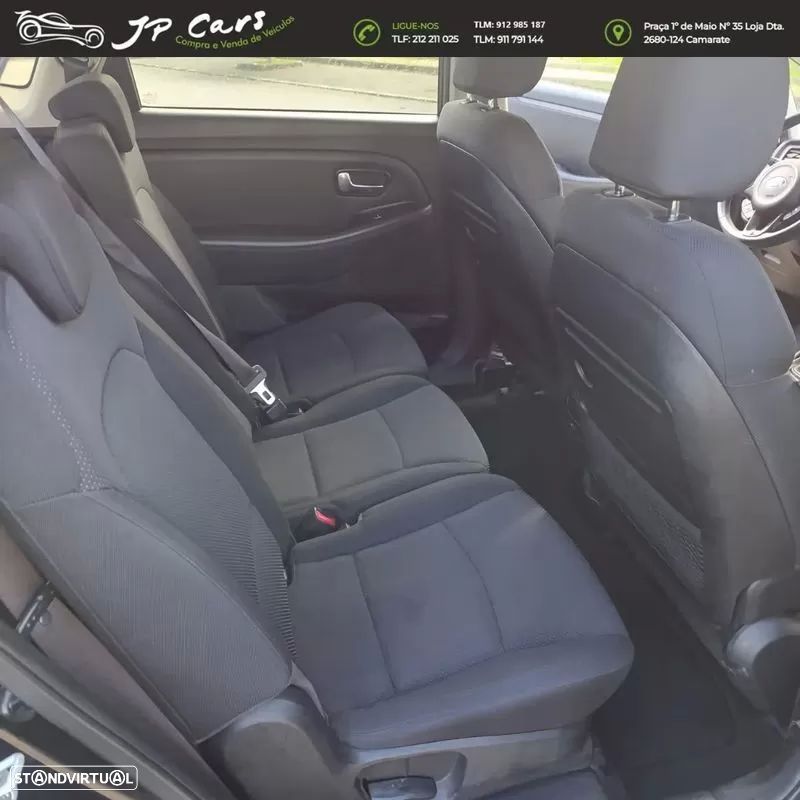 Kia Carens 1.7 CRDi ISG TX - 20