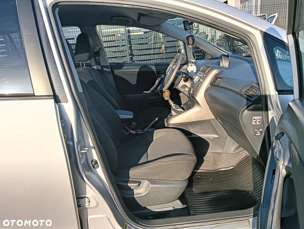 Toyota Verso 2.0 D-4D Sol SW 7os - 5