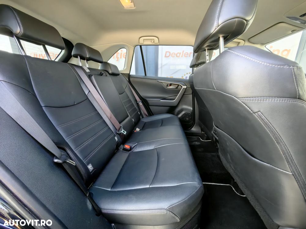 Toyota RAV4 2.5 VVT-iE 4x4 Luxury - 8