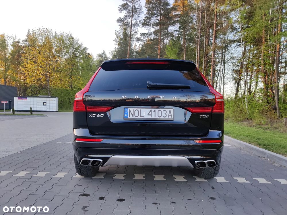 Volvo XC 60 T5 AWD Momentum - 4