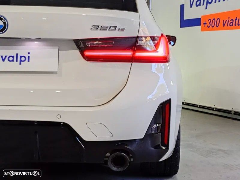BMW 320 e Pack Desportivo M Auto - 13