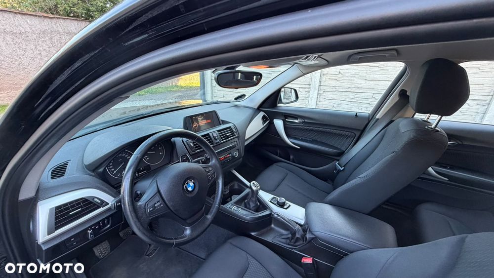 BMW Seria 1 - 30