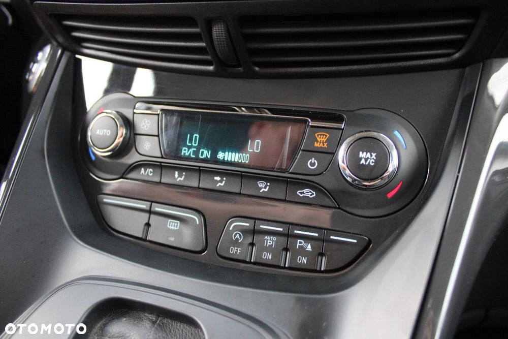 Ford Kuga - 35