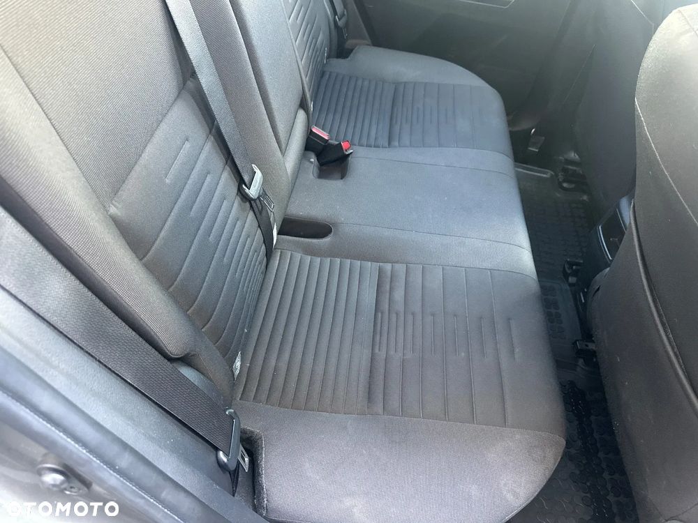 Toyota Auris 1.6 Prestige - 16