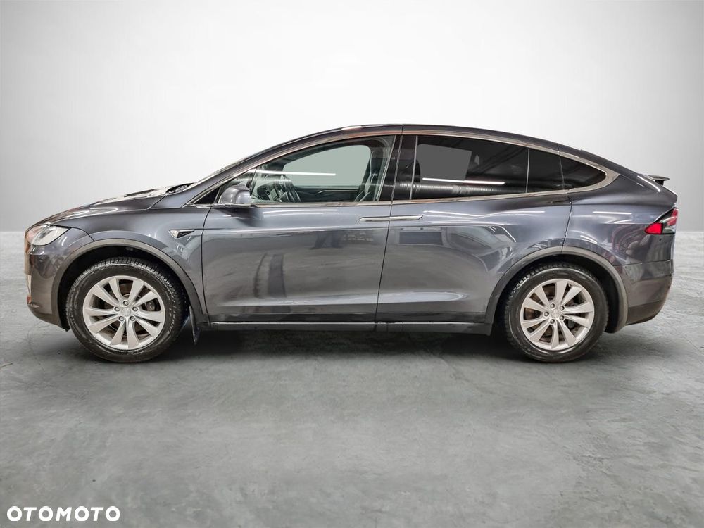 Tesla Model X - 2