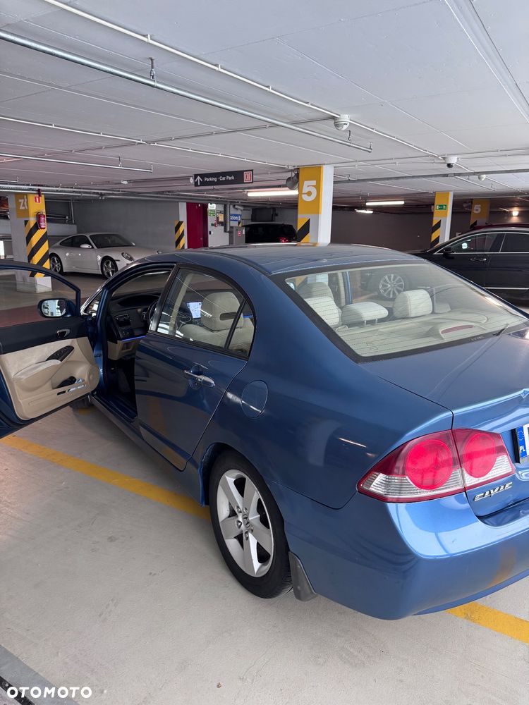 Honda Civic 1.8 Comfort - 8