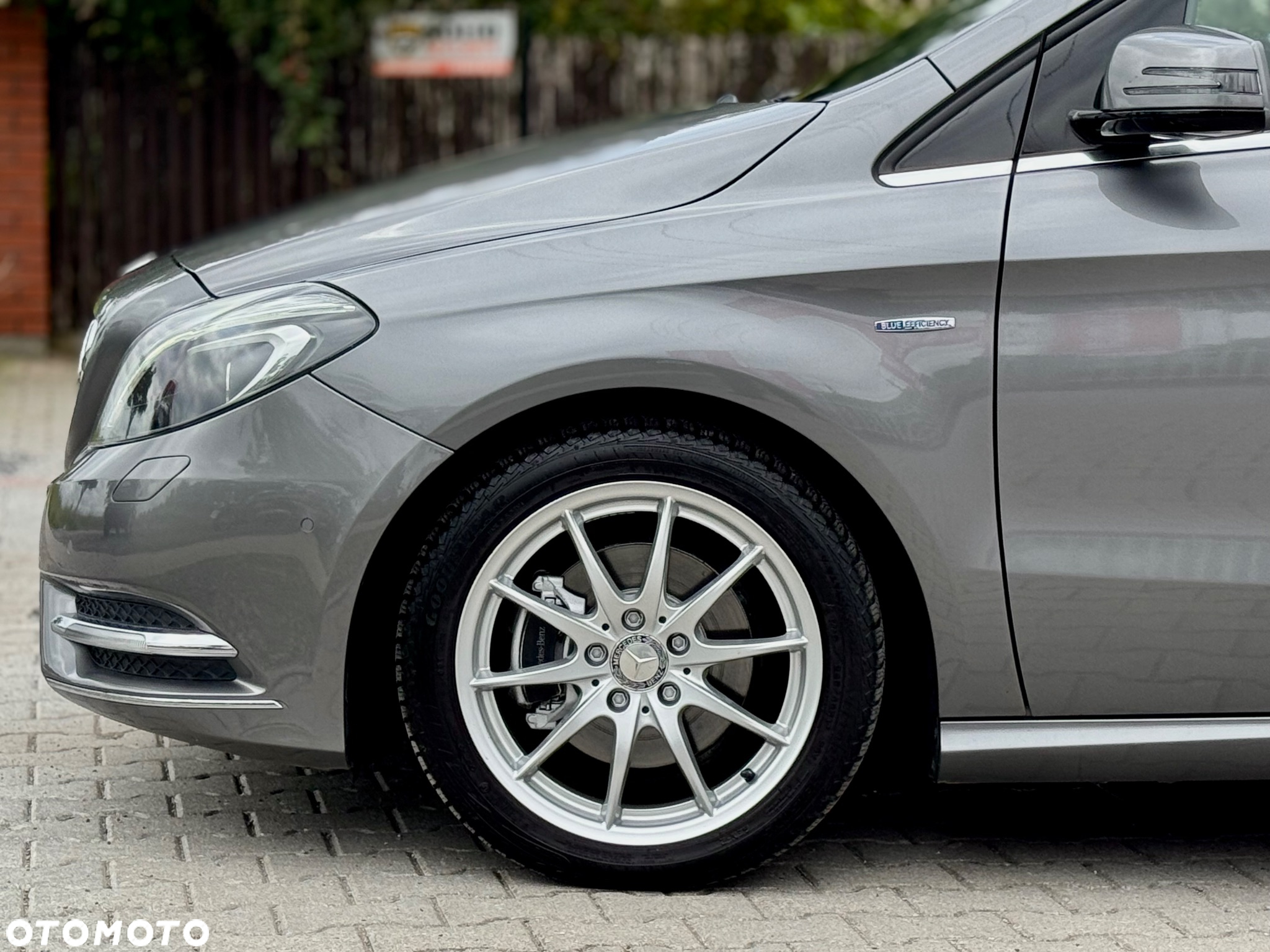 Mercedes-Benz Klasa B 180 BlueEFFICIENCY Edition - 8