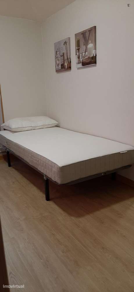 Quarto - localizado em Cedofeita Porto - Grande imagem: 2/16