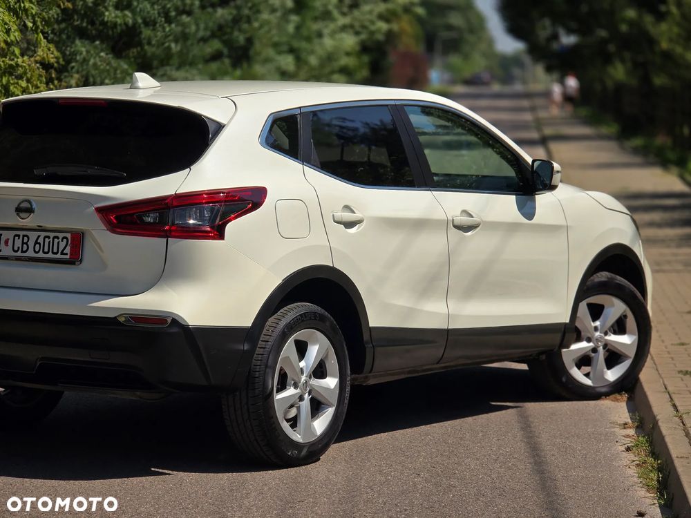 Nissan Qashqai 1.6 DCi Xtronic TEKNA - 39