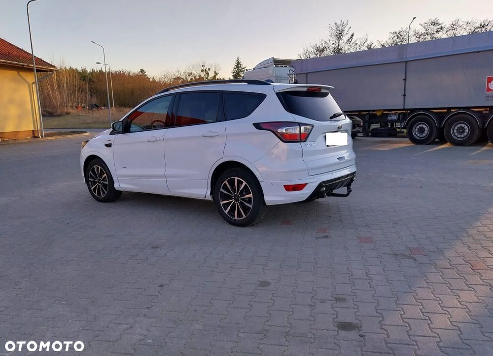 Ford Kuga - 4