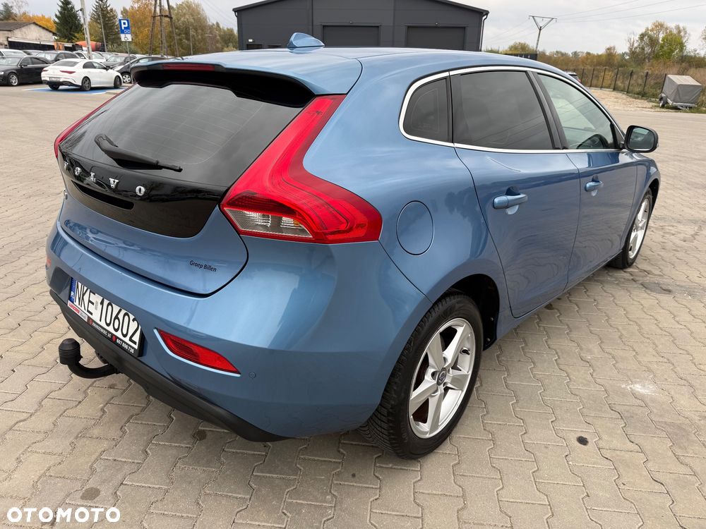 Volvo V40 D2 Momentum - 9