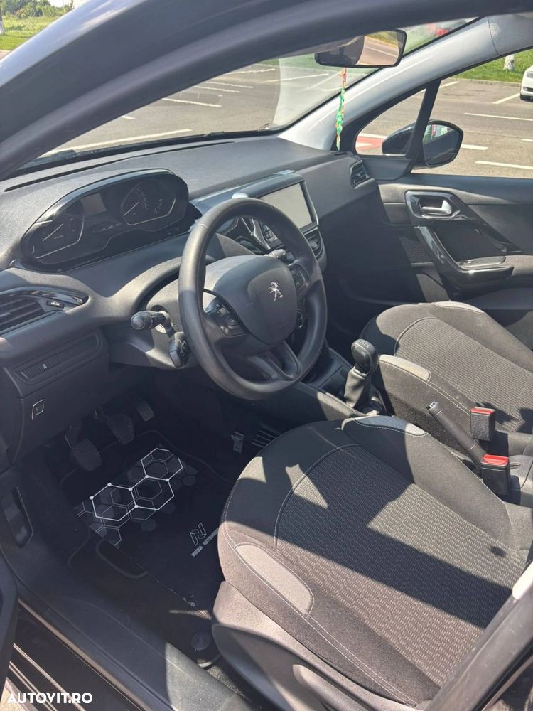 Peugeot 208 1.2 VTi Active - 12