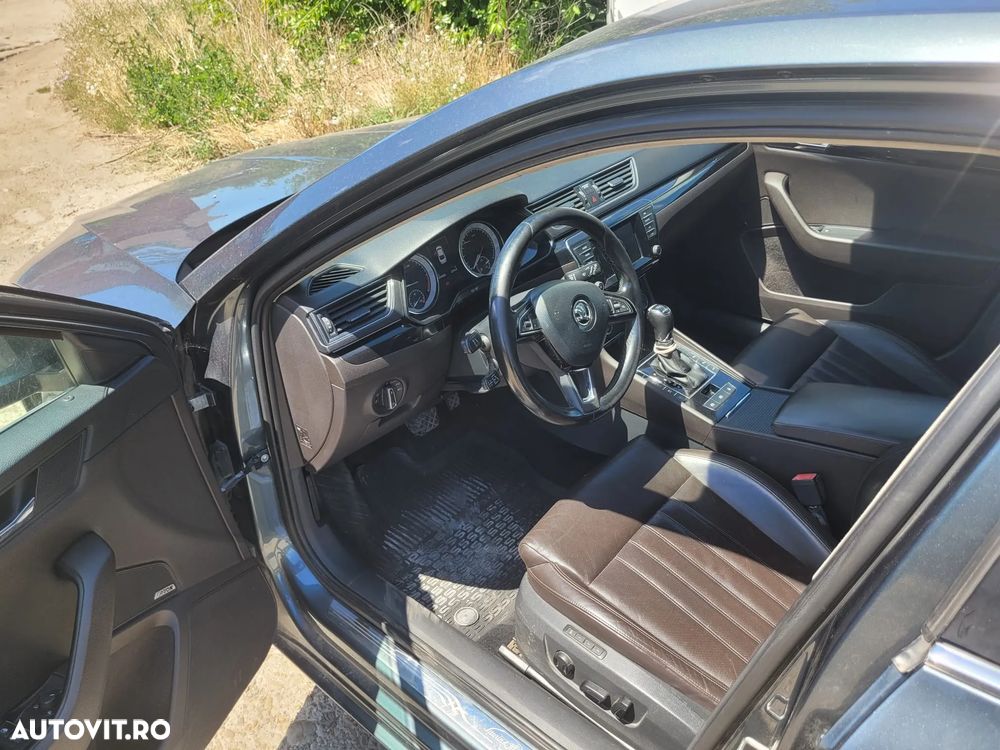 Skoda Superb 2.0 TDI DSG 4X4 Laurin & Klement - 3