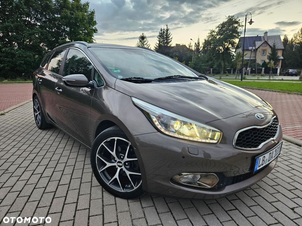 Kia Ceed 1.6 CRDi 136 ISG Platinum Edition - 3