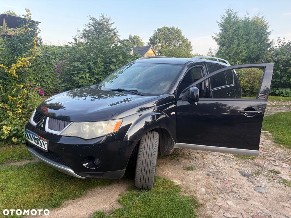 Mitsubishi Outlander 2.0 DID Instyle - 1