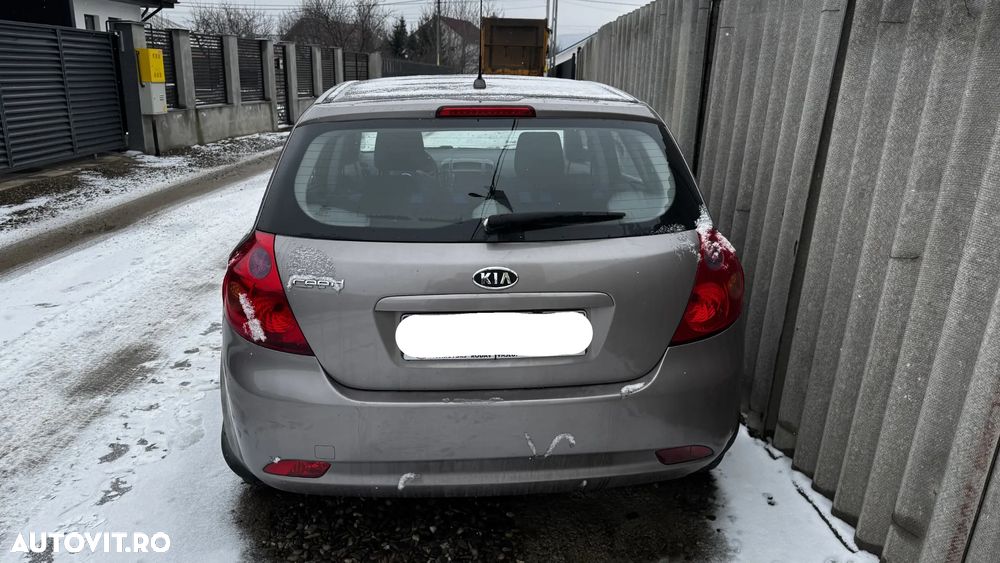 Kia Ceed - 5